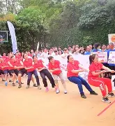 队员们激动扩句